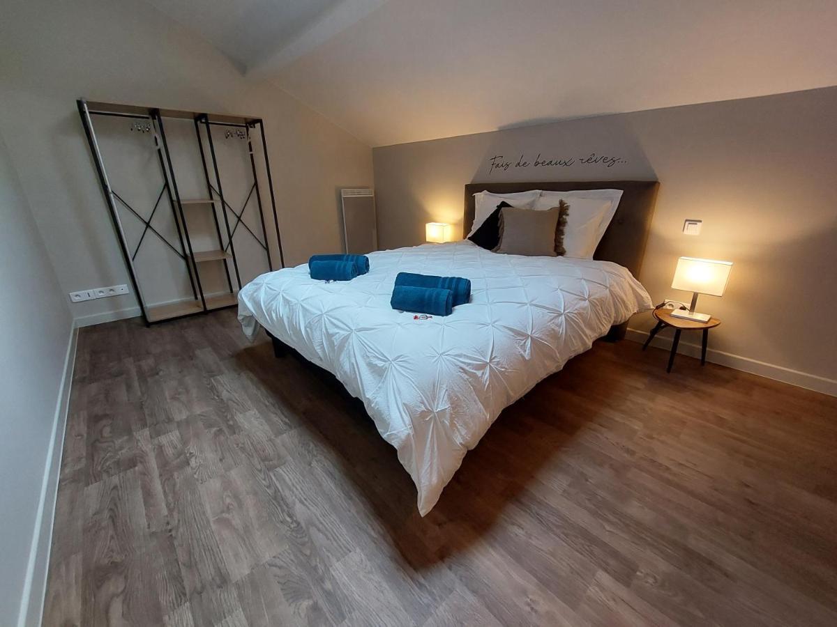 "Le Petit Bonheur" Gite Van 4 Tot 12 Personen Met Prive Vijver Van 2Ha Maisonnais-Sur-Tardoire Exterior photo